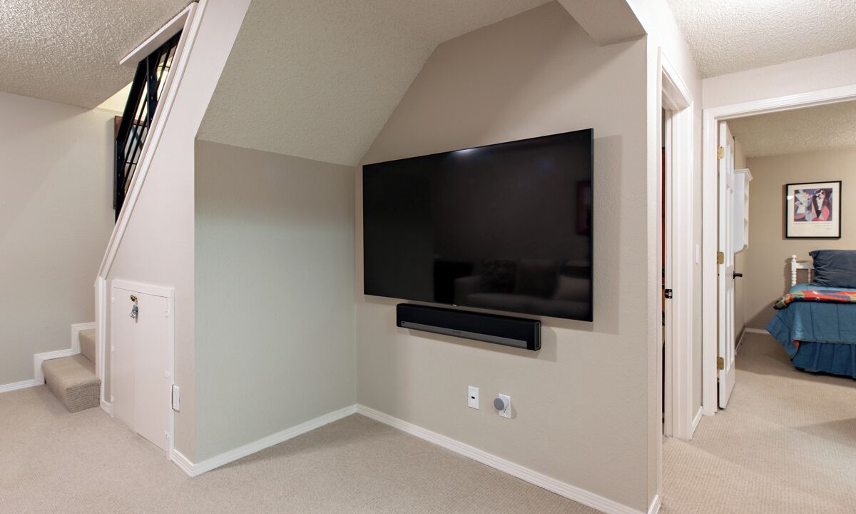 Photo of Bedroom in Basalt