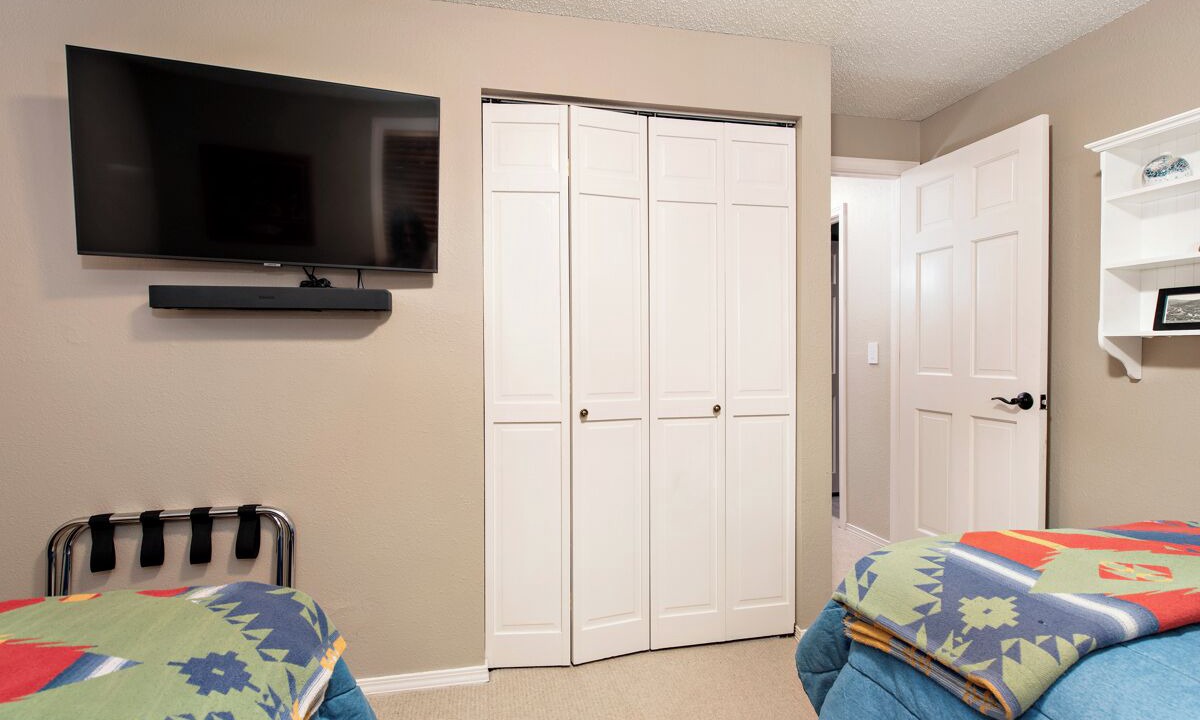 Photo of Bedroom in Basalt