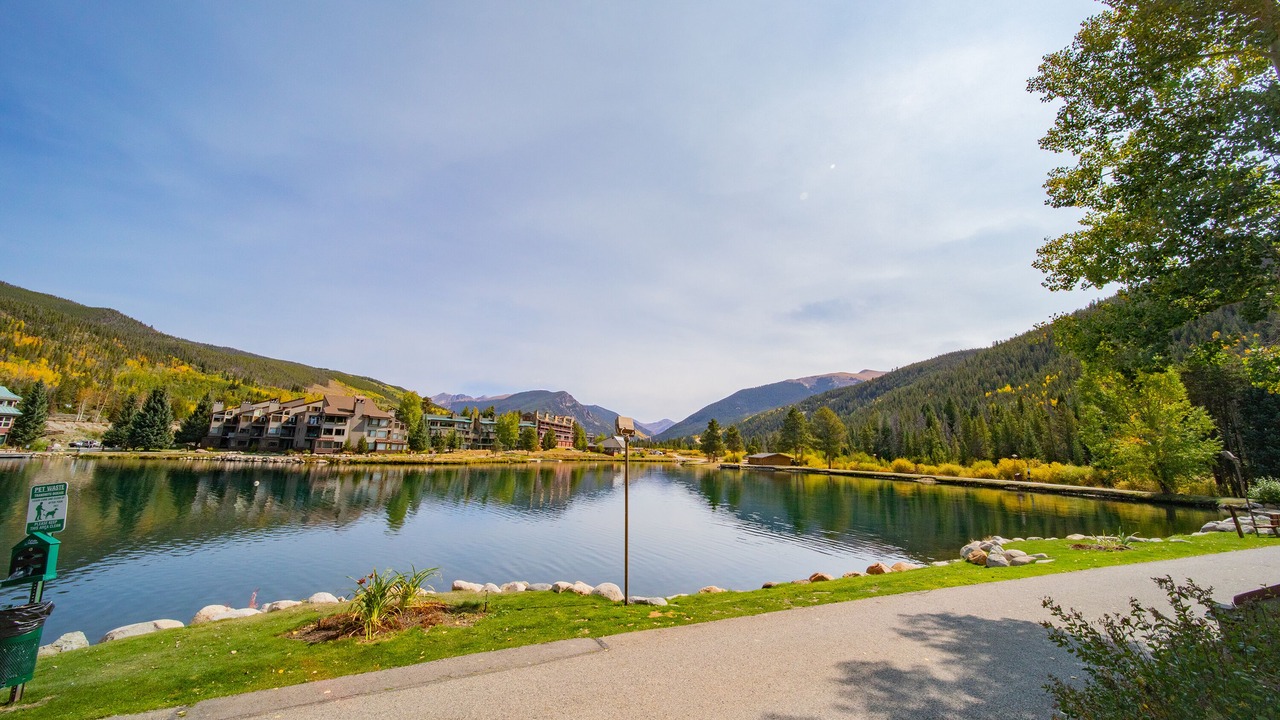 Photo of Outdoor in Lakeside Village