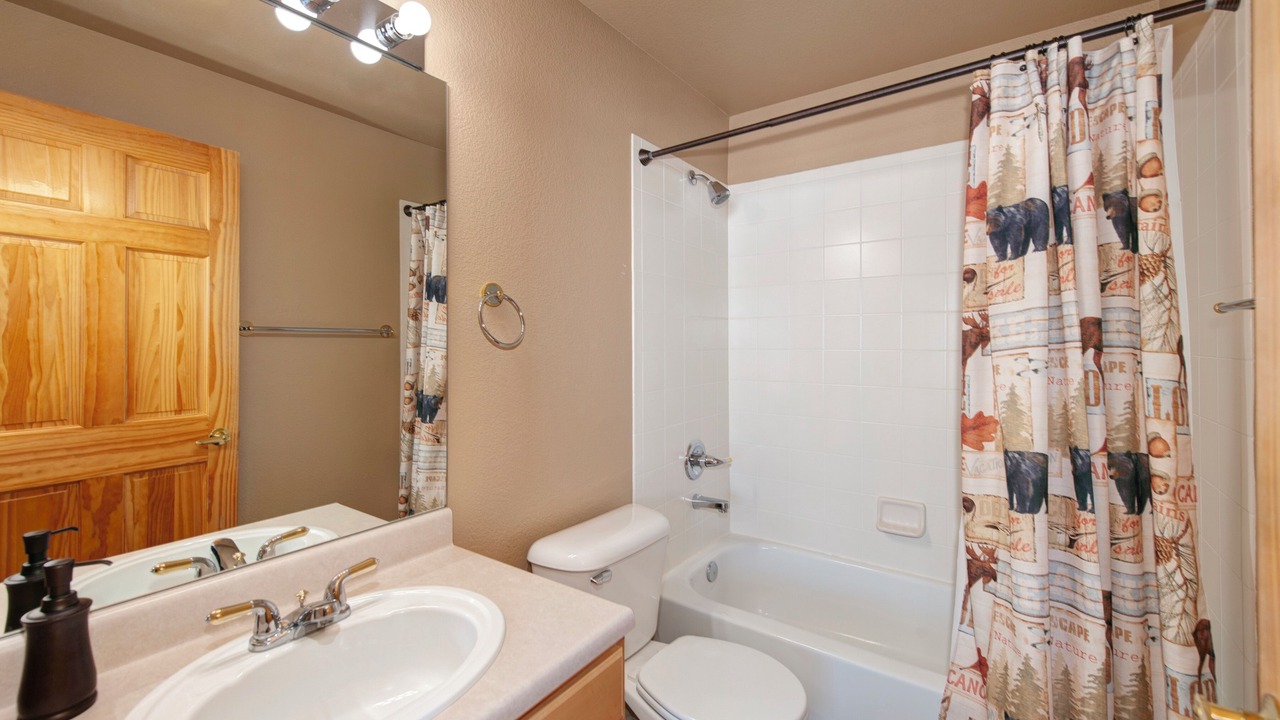 Photo of Bathroom in Three Peaks