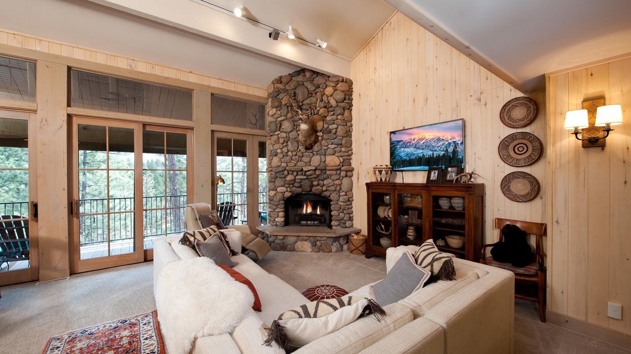 Photo of Livingroom in Purgatory