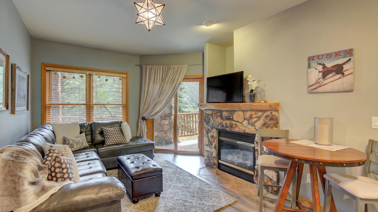 Photo of Livingroom in Mountain House