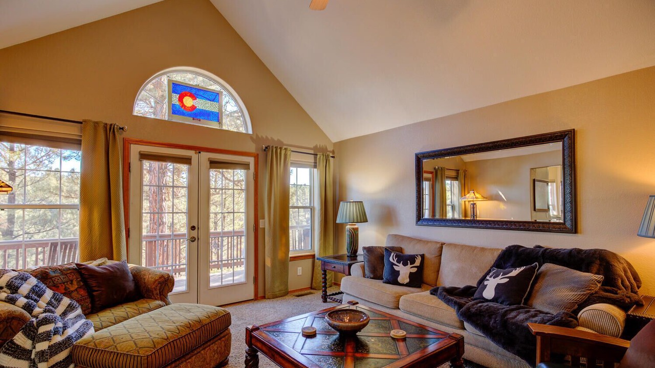 Photo of Livingroom in Twin Creek Village