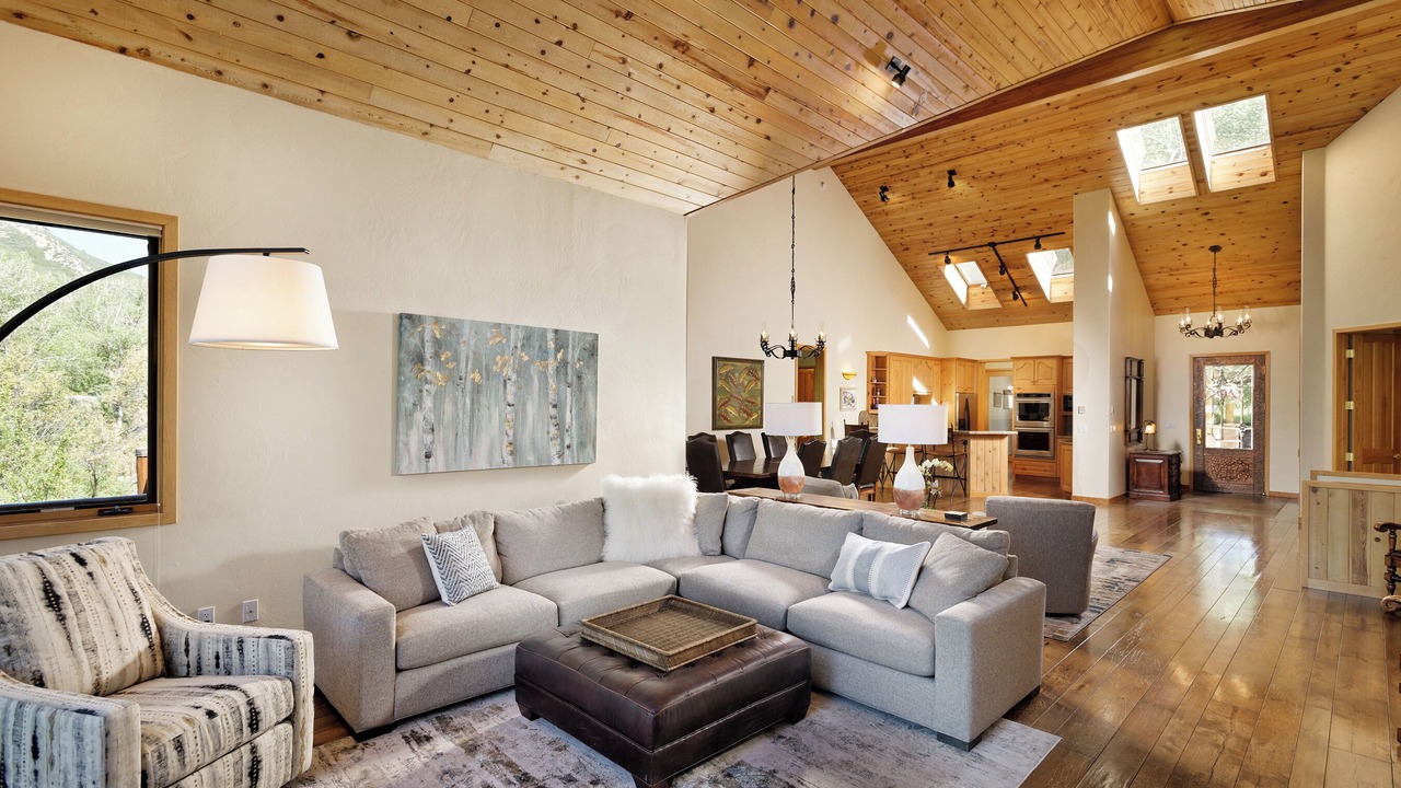 Photo of Livingroom in Woody Creek