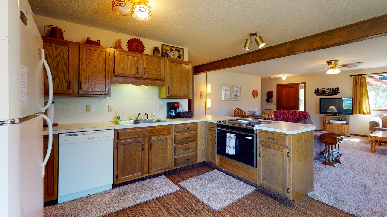 Photo of Kitchen in Ponderosa Pines