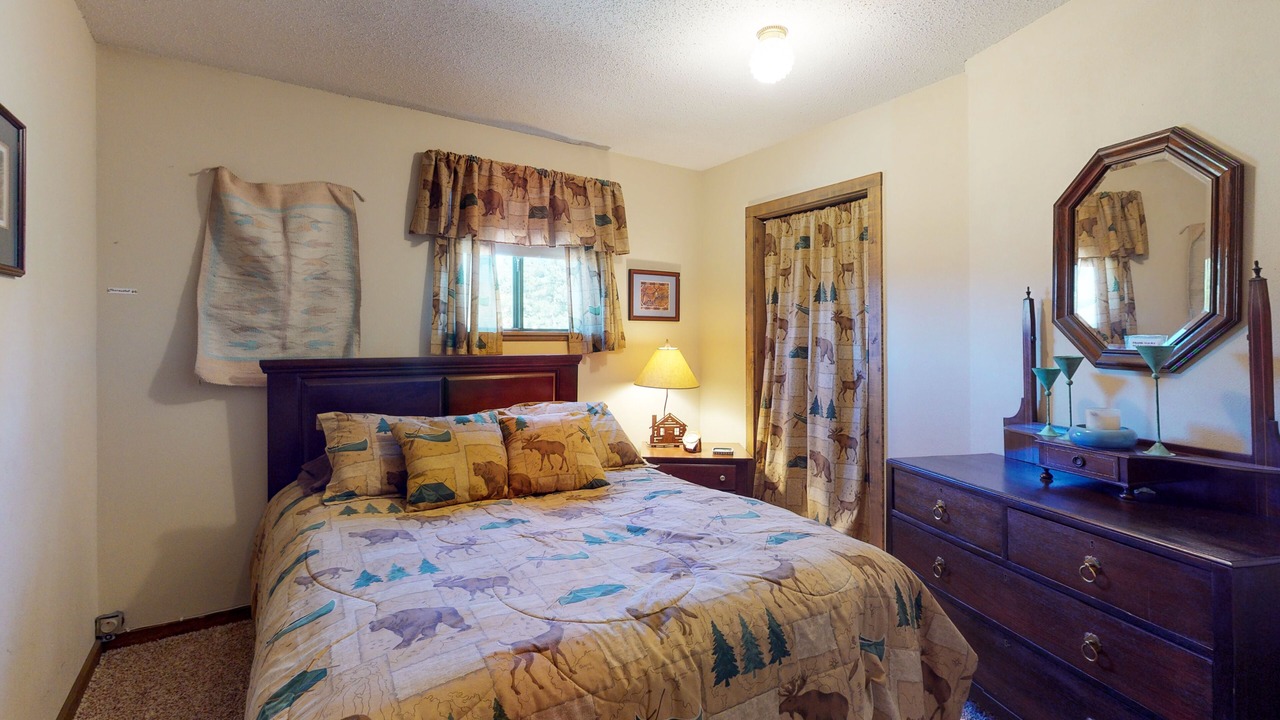 Photo of Bedroom in Ponderosa Pines