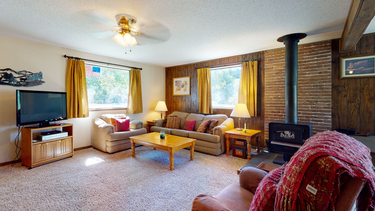 Photo of Livingroom in Ponderosa Pines