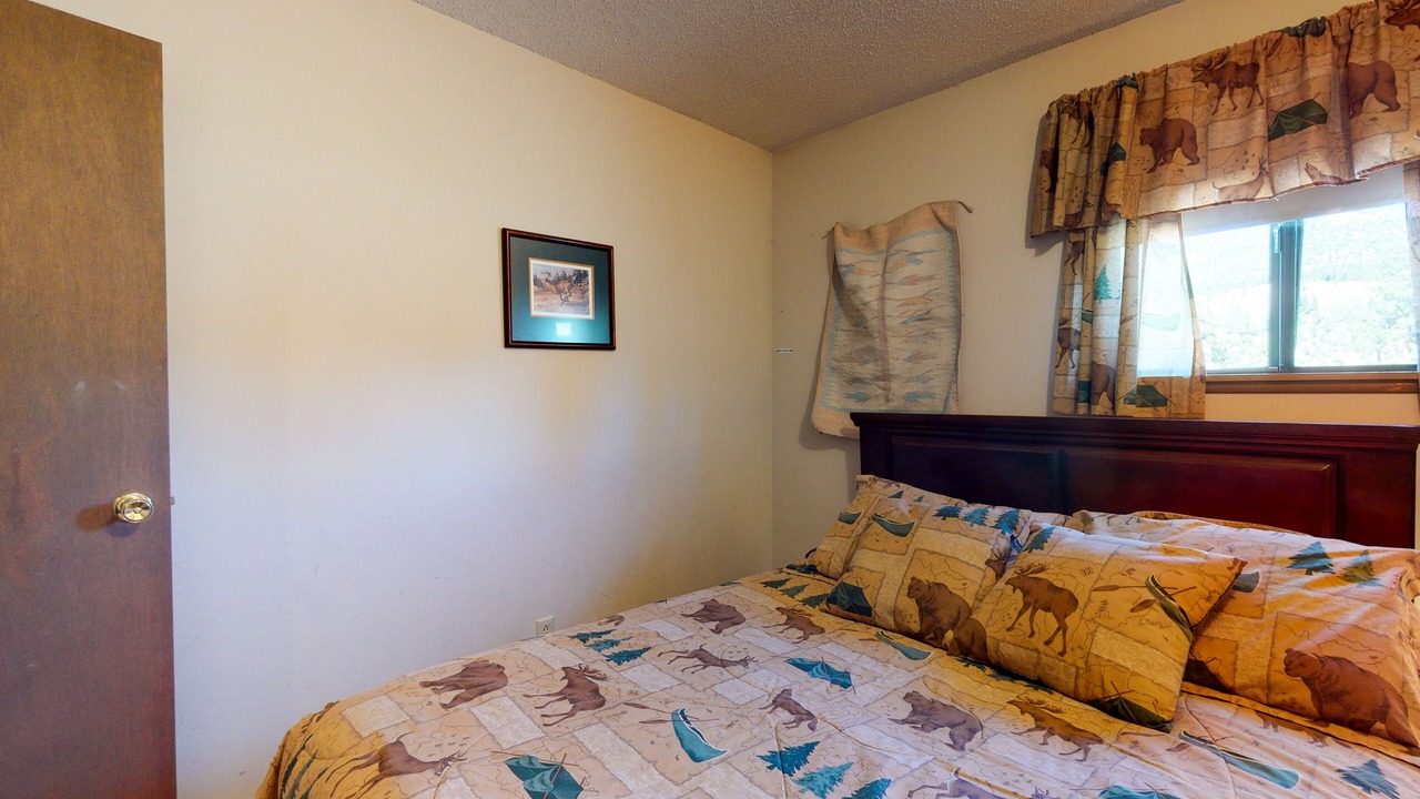 Photo of Bedroom in Ponderosa Pines