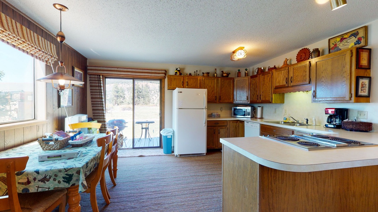 Photo of Kitchen in Ponderosa Pines