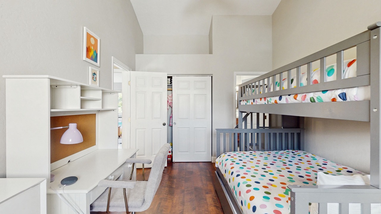 Photo of Bedroom in Edwards
