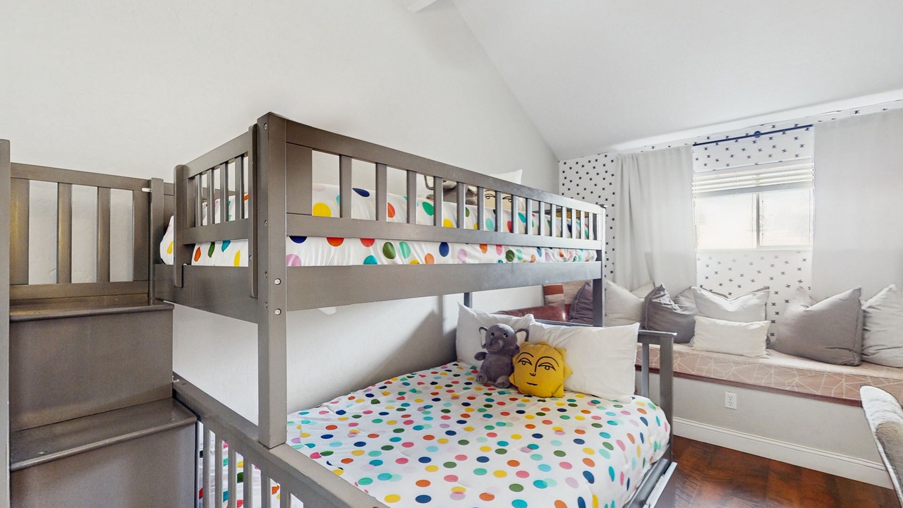 Photo of Bedroom in Edwards