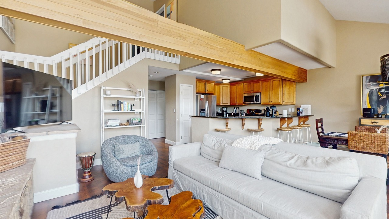 Photo of Livingroom in Edwards