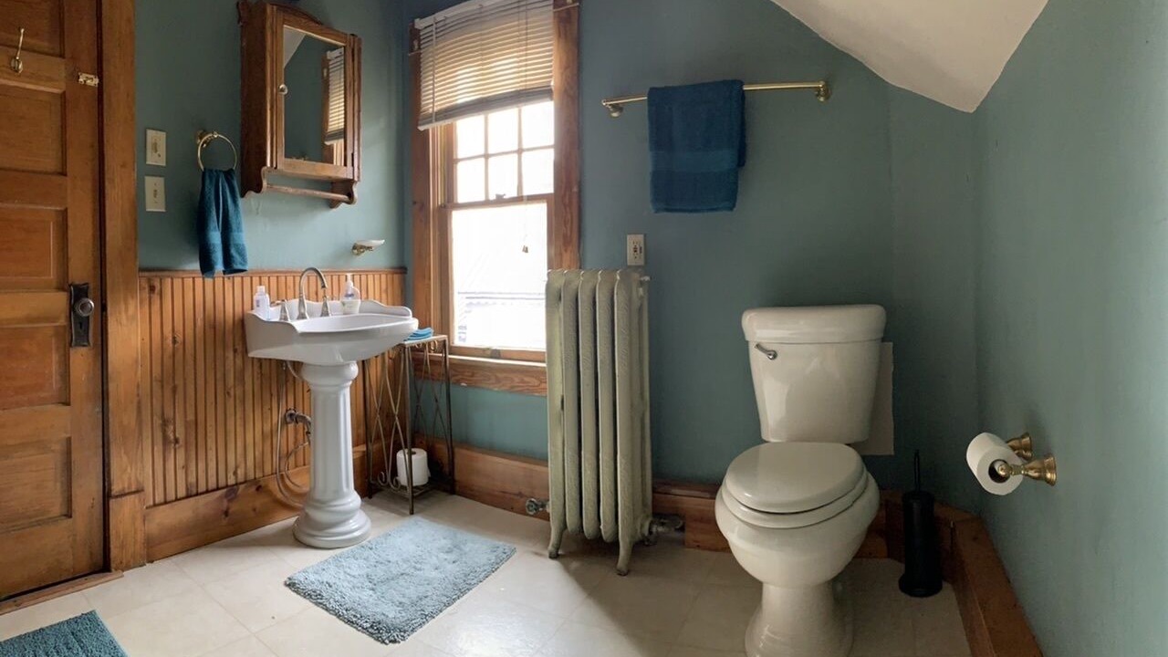 Photo of Bathroom in Old Town