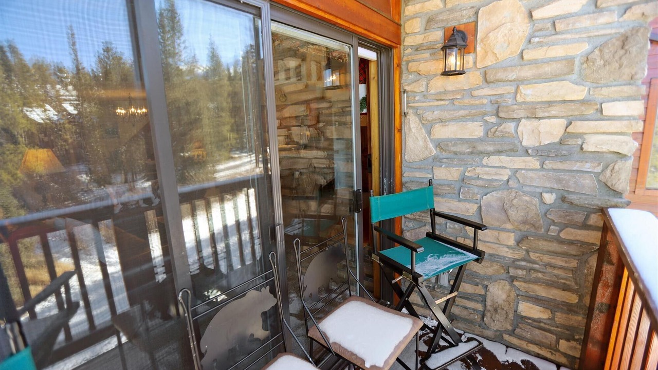 Photo of Patio Balcony in Four O'Clock