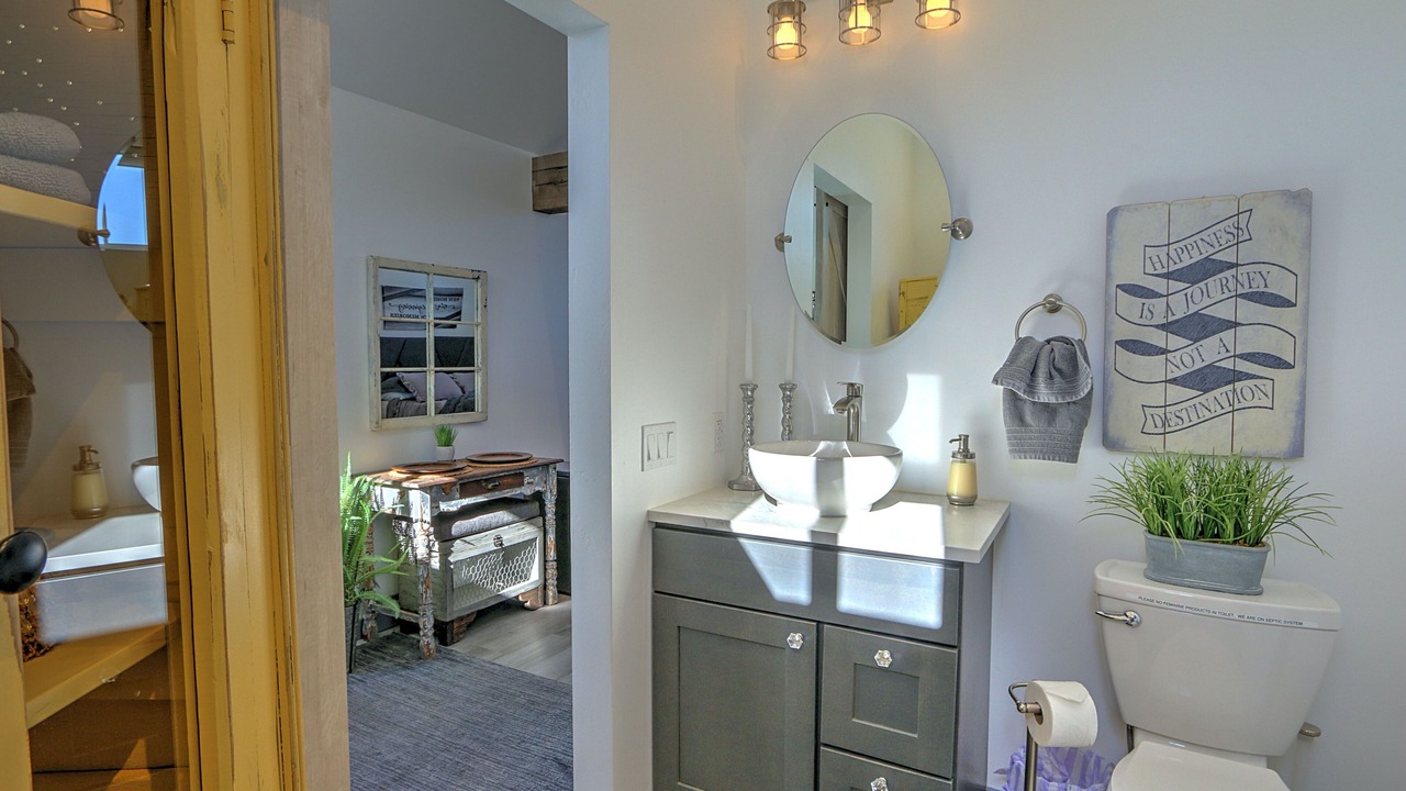 Photo of Bathroom in Silt