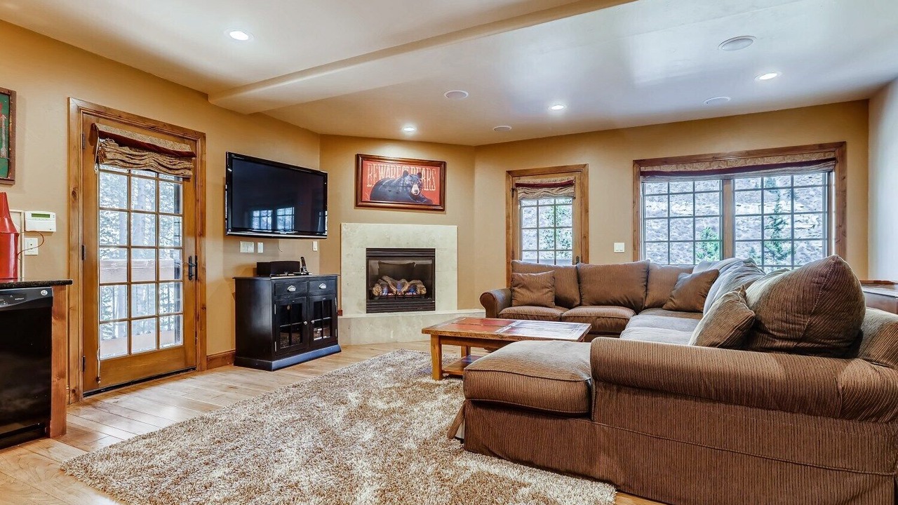 Photo of Livingroom in Intermountain