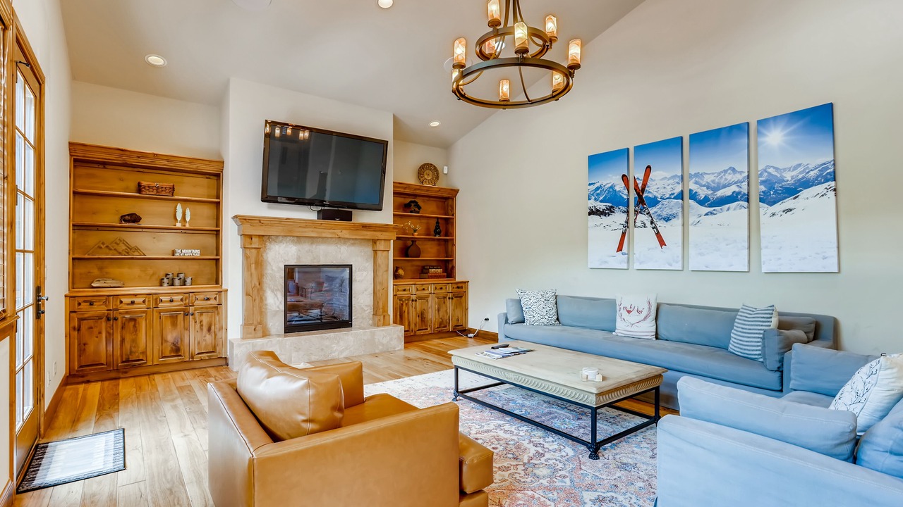 Photo of Livingroom in Intermountain