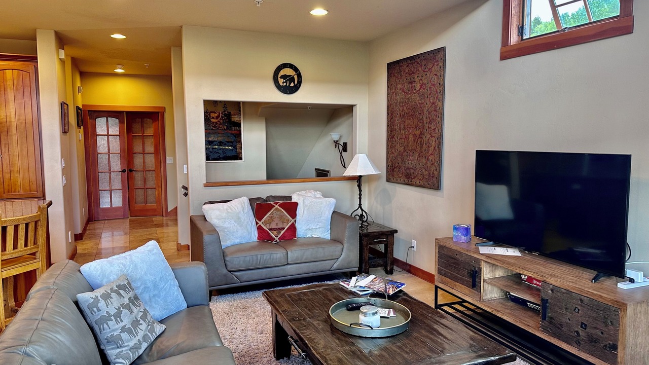 Photo of Livingroom in Purgatory