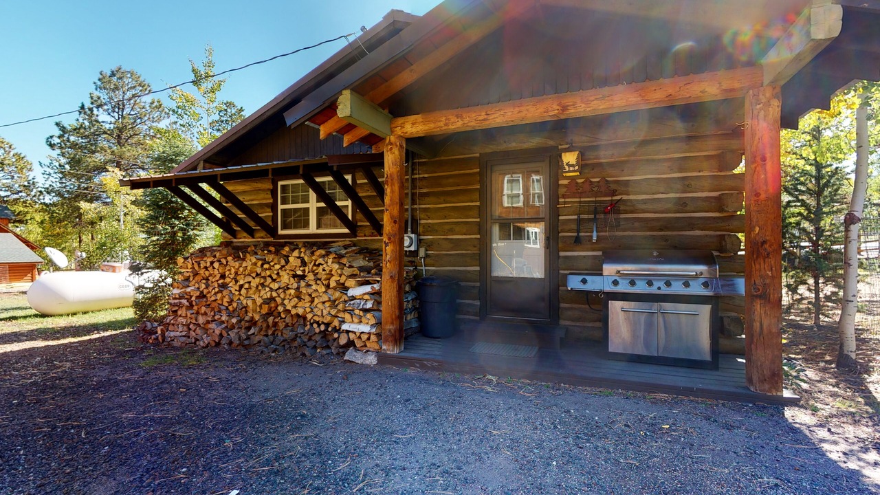 Photo of Patio Balcony in Ponderosa Pines