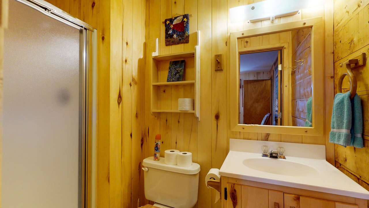 Photo of Bathroom in Ponderosa Pines