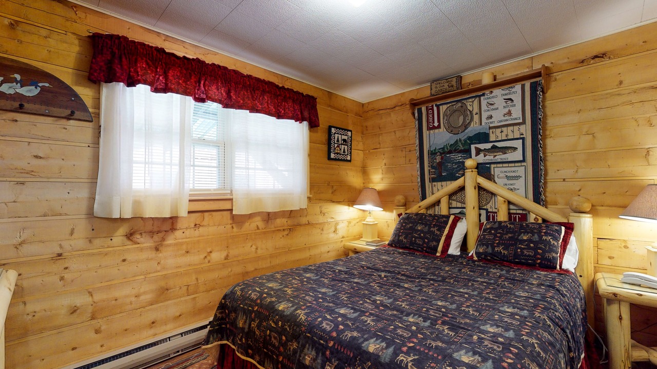 Photo of Bedroom in Ponderosa Pines