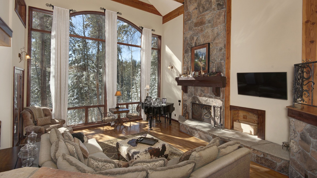 Photo of Livingroom in Four O'Clock