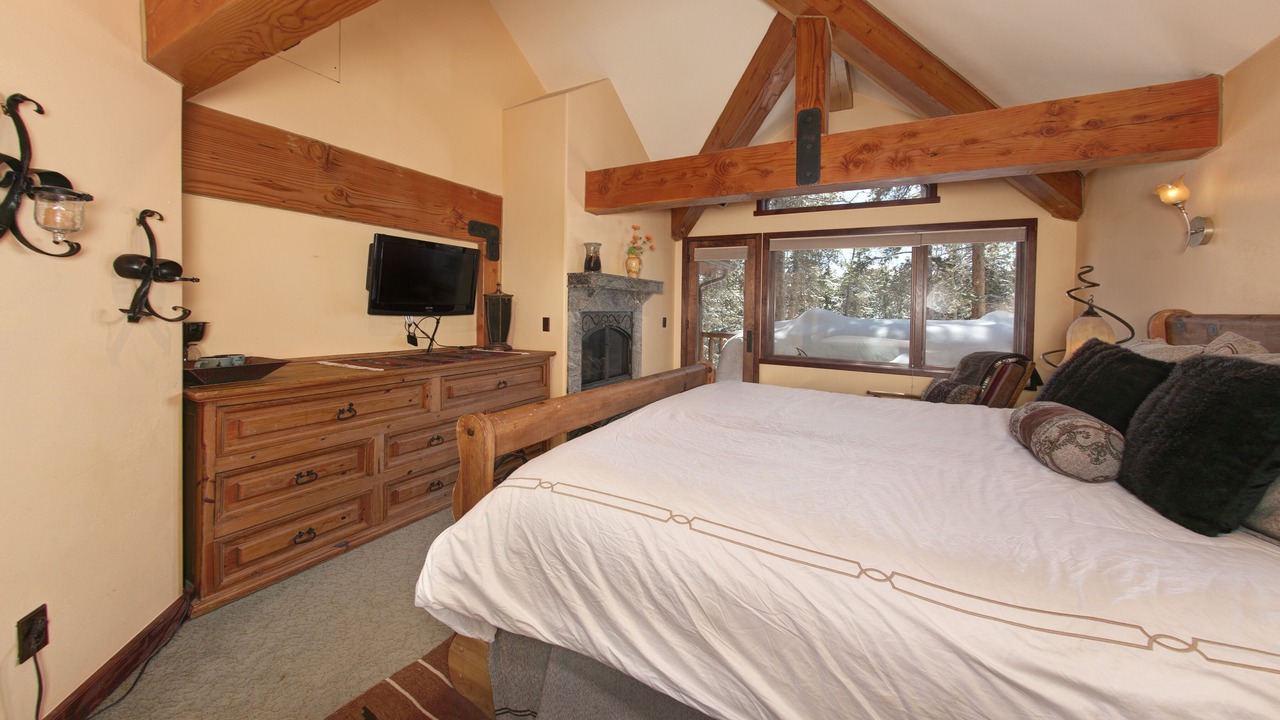 Photo of Bedroom in Four O'Clock