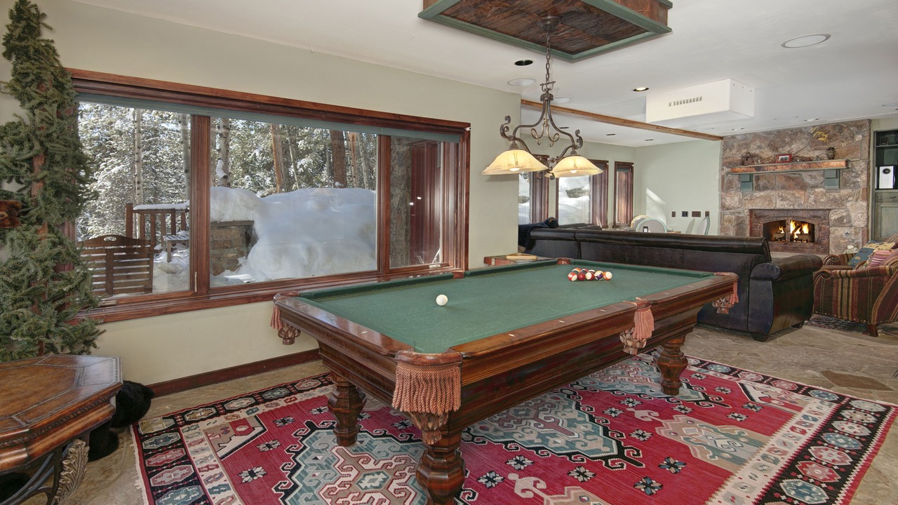 Photo of Bedroom in Four O'Clock