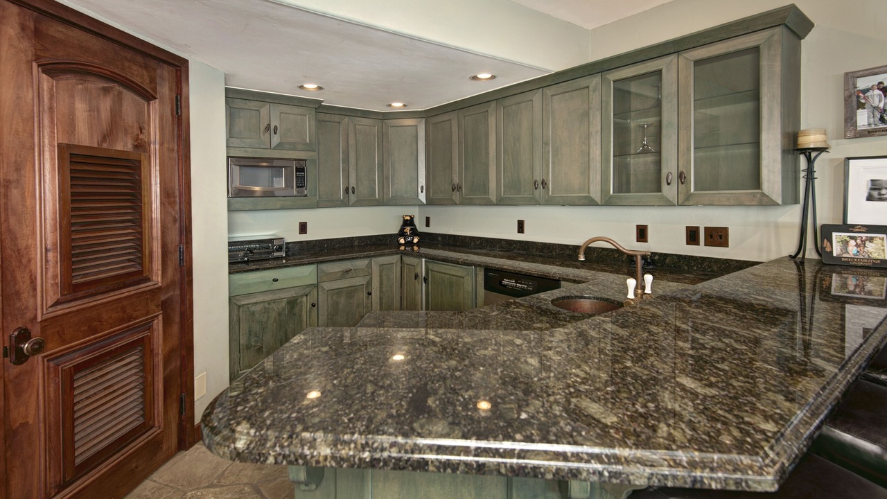 Photo of Kitchen in Four O'Clock