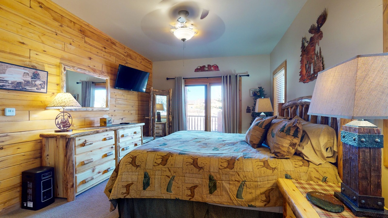 Photo of Bedroom in South Fork