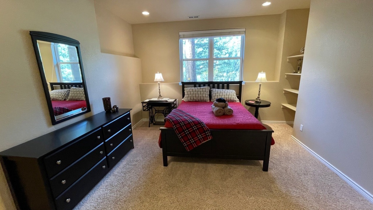 Photo of Bedroom in Cascade