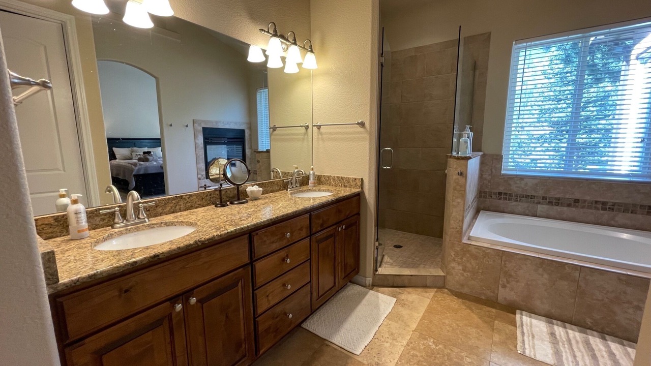 Photo of Bathroom in Cascade