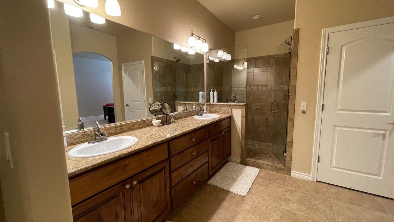 Photo of Bathroom in Cascade