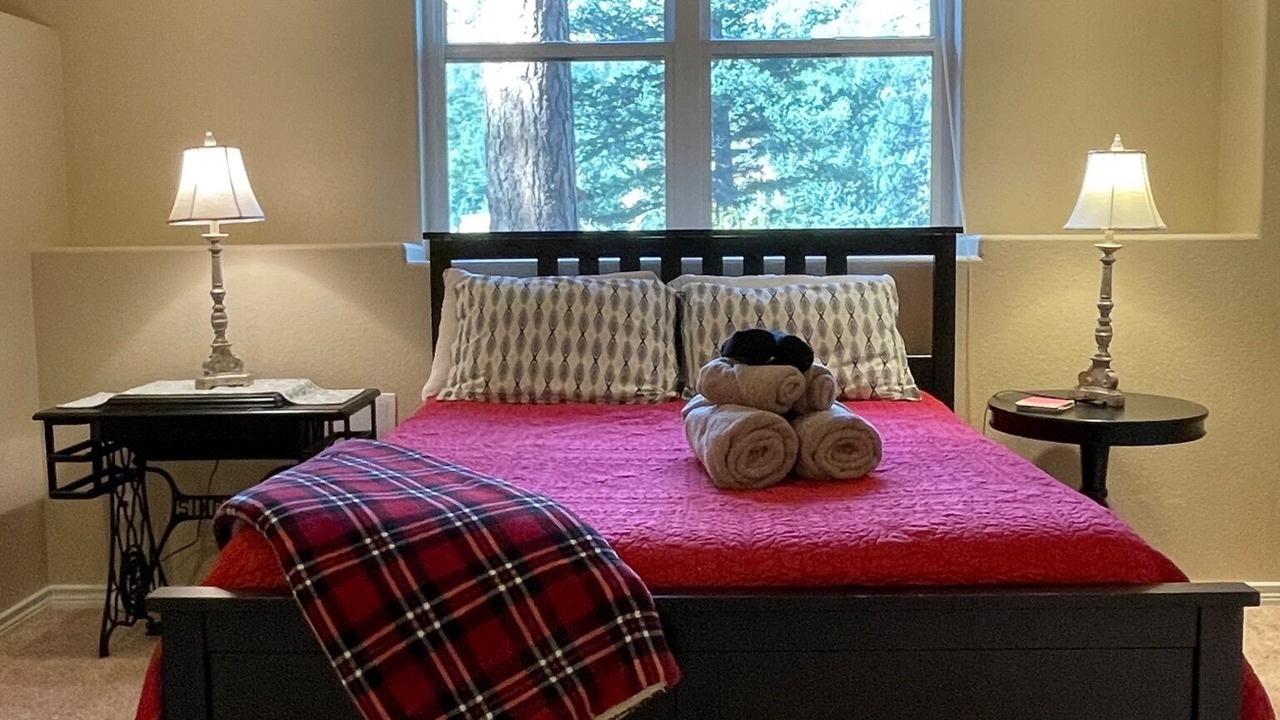 Photo of Bedroom in Cascade