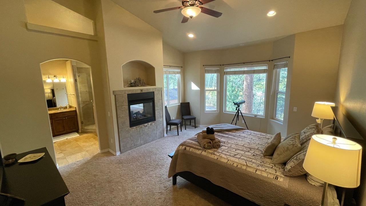 Photo of Bedroom in Cascade