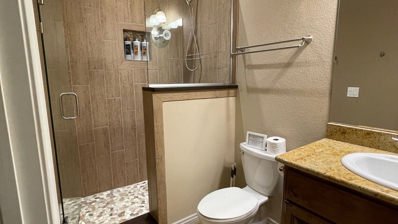 Photo of Bathroom in Cascade