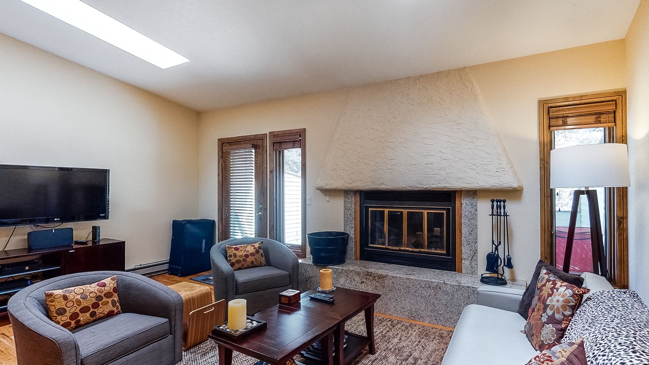 Photo of Livingroom in Intermountain