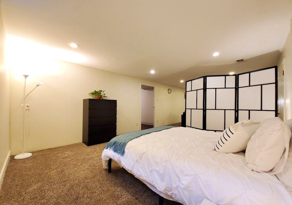 Photo of Bedroom in University