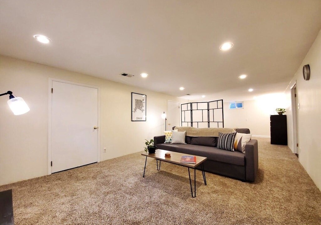 Photo of Livingroom in University