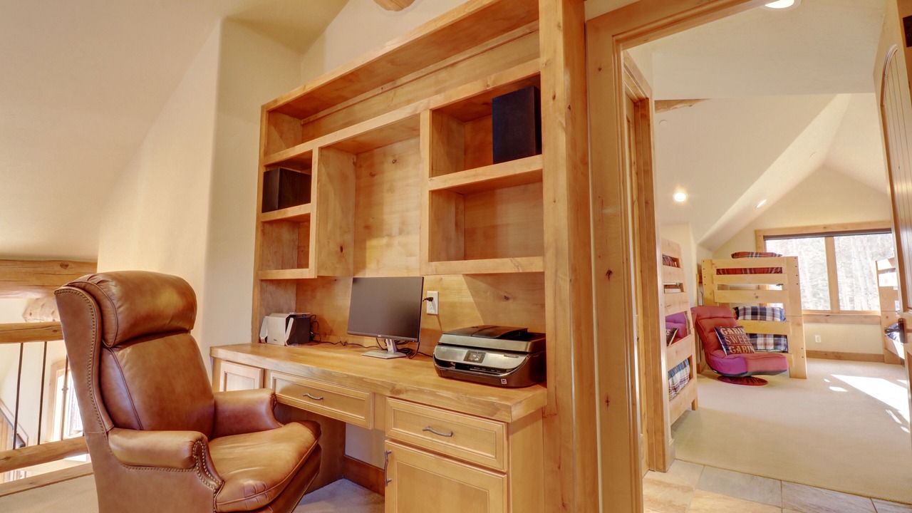 Photo of Bedroom in Three Peaks