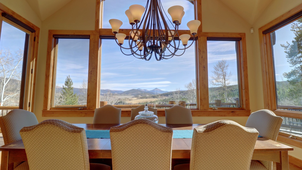 Photo of Bedroom in Three Peaks