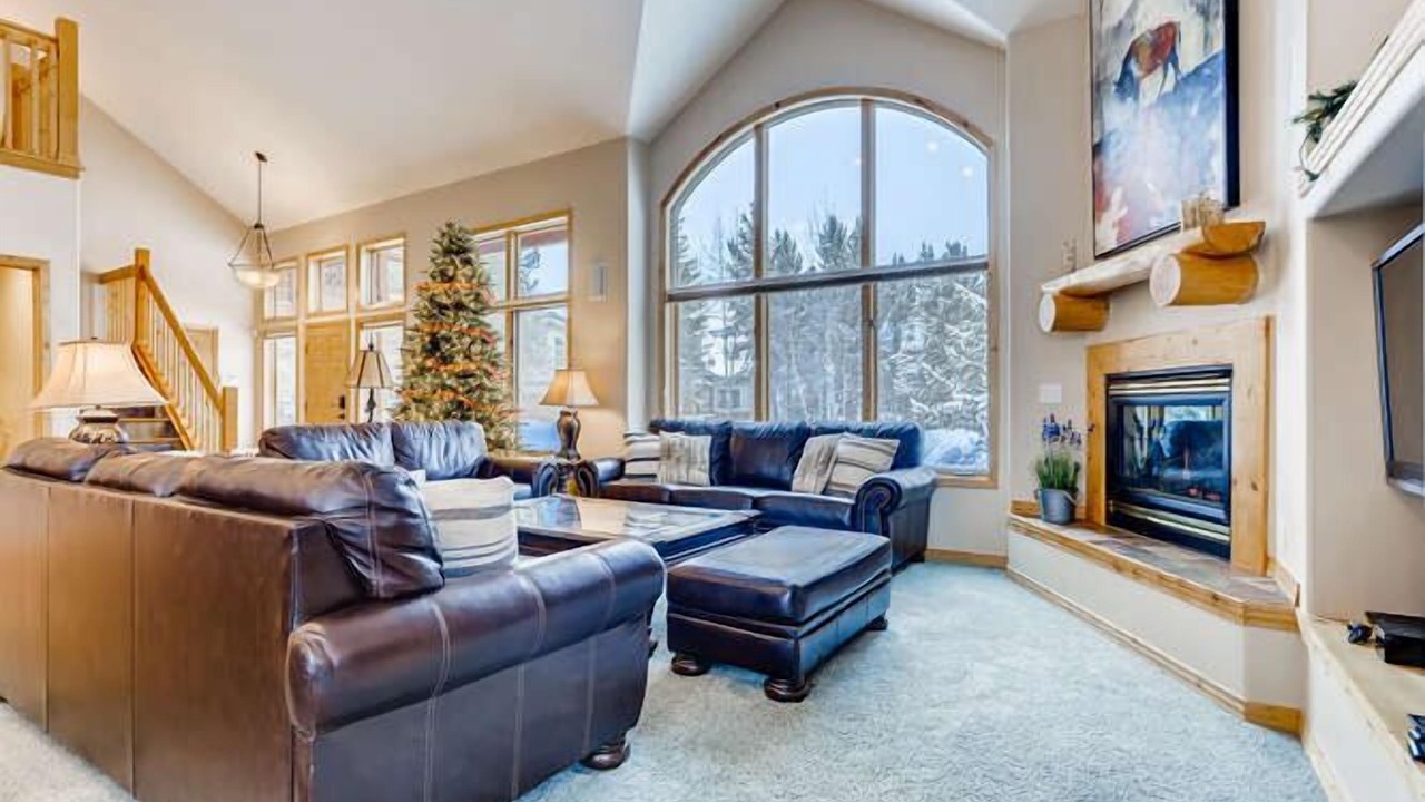 Photo of Bedroom in Three Peaks