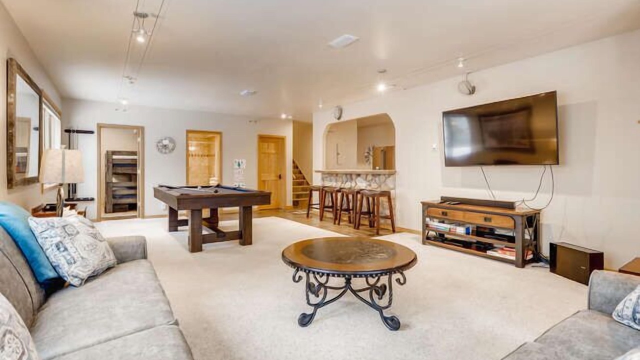 Photo of Bedroom in Three Peaks