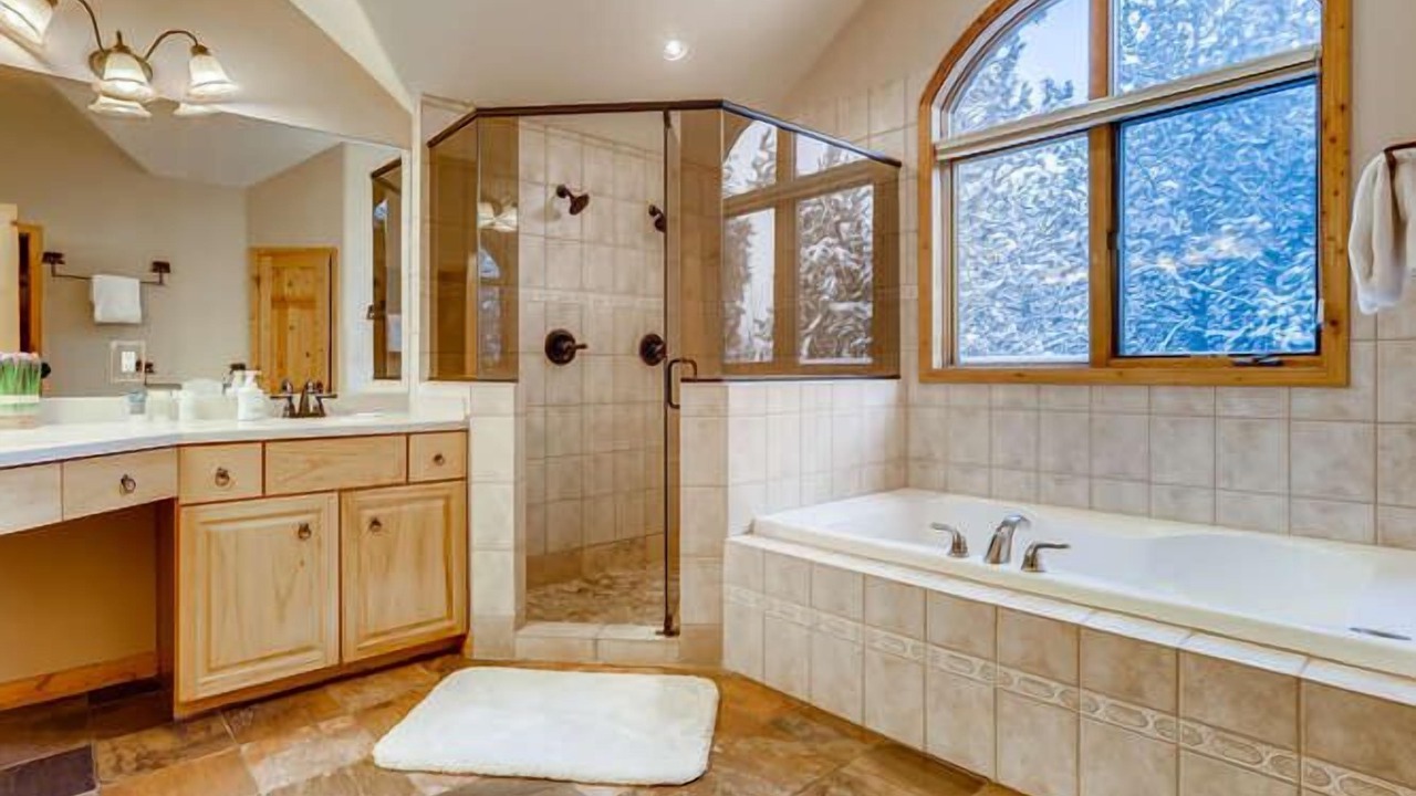 Photo of Bathroom in Three Peaks
