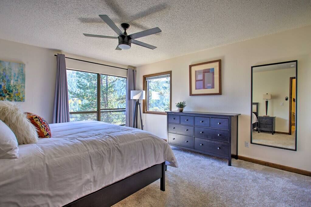 Photo of Bedroom in Evergreen