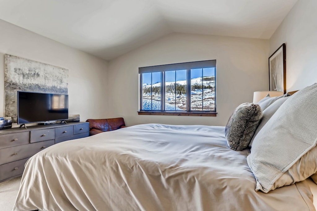 Photo of Bedroom in Fairmount On The River