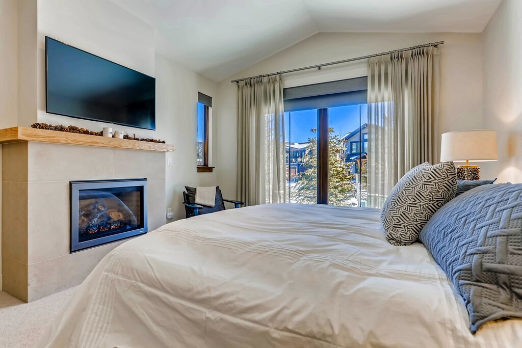 Photo of Bedroom in Fairmount On The River