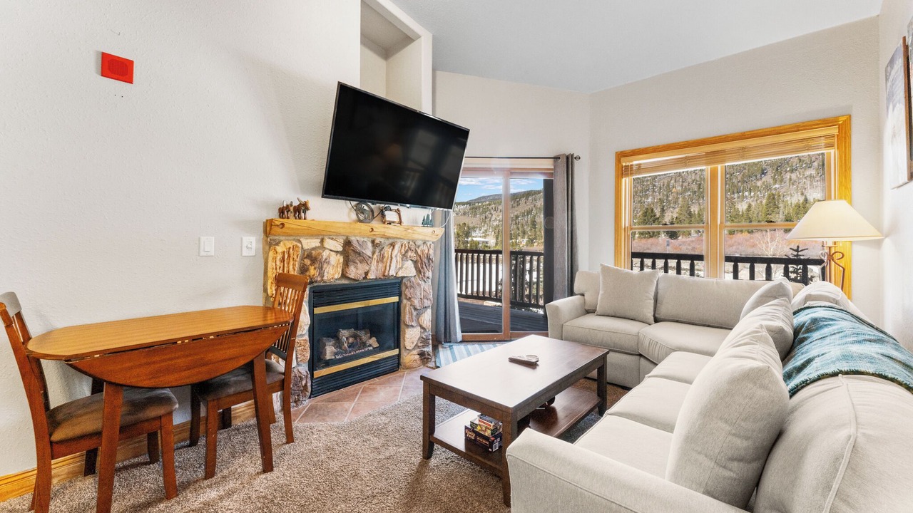 Photo of Livingroom in Mountain House