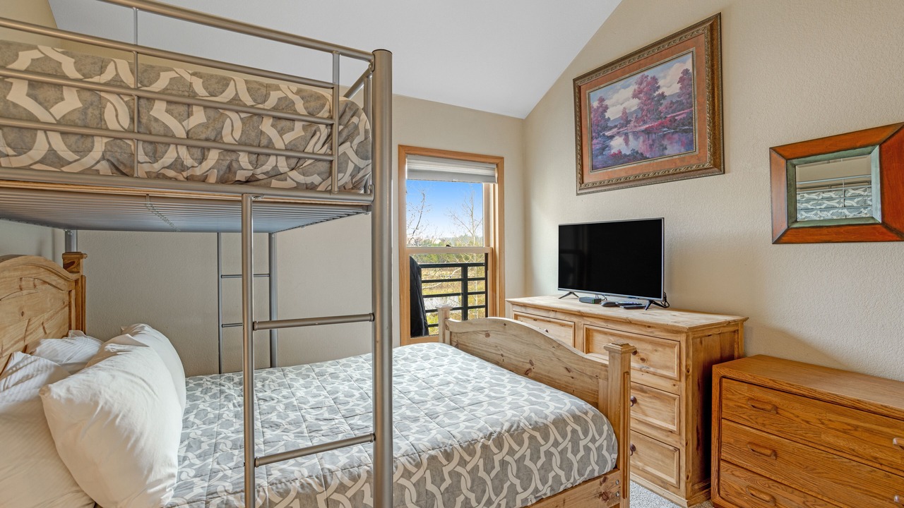 Photo of Bedroom in Mountain House
