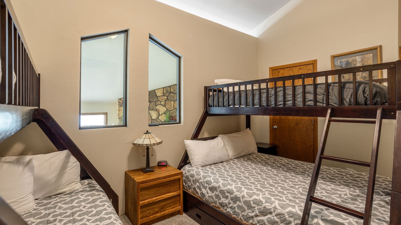 Photo of Bedroom in Mountain House